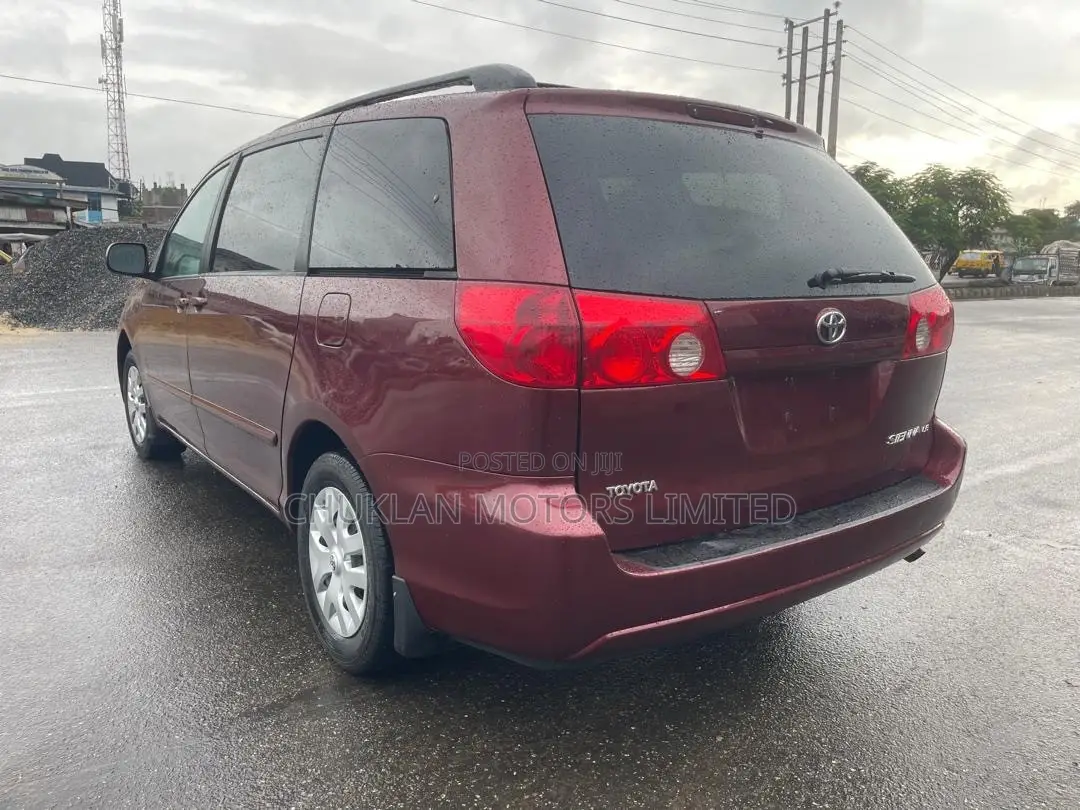 Toyota Sienna LE FWD 2006 Red