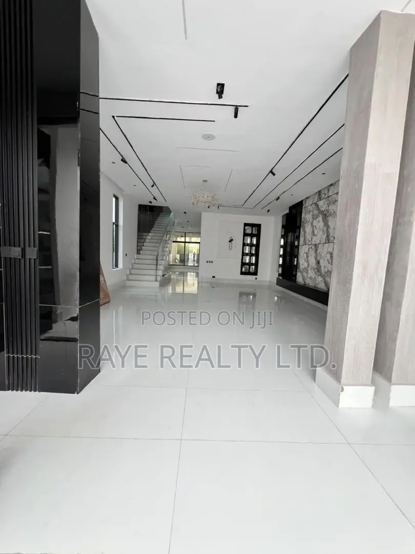 5bdrm Duplex in Ajah for sale