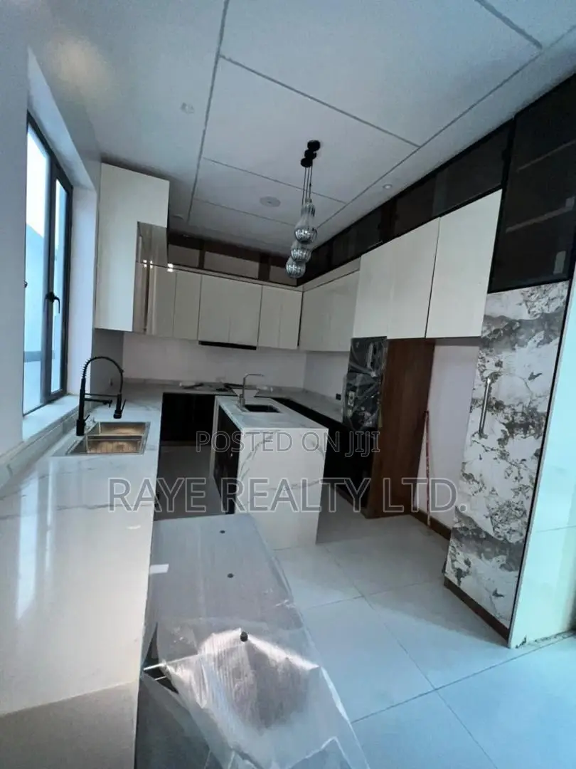 5bdrm Duplex in Ajah for sale