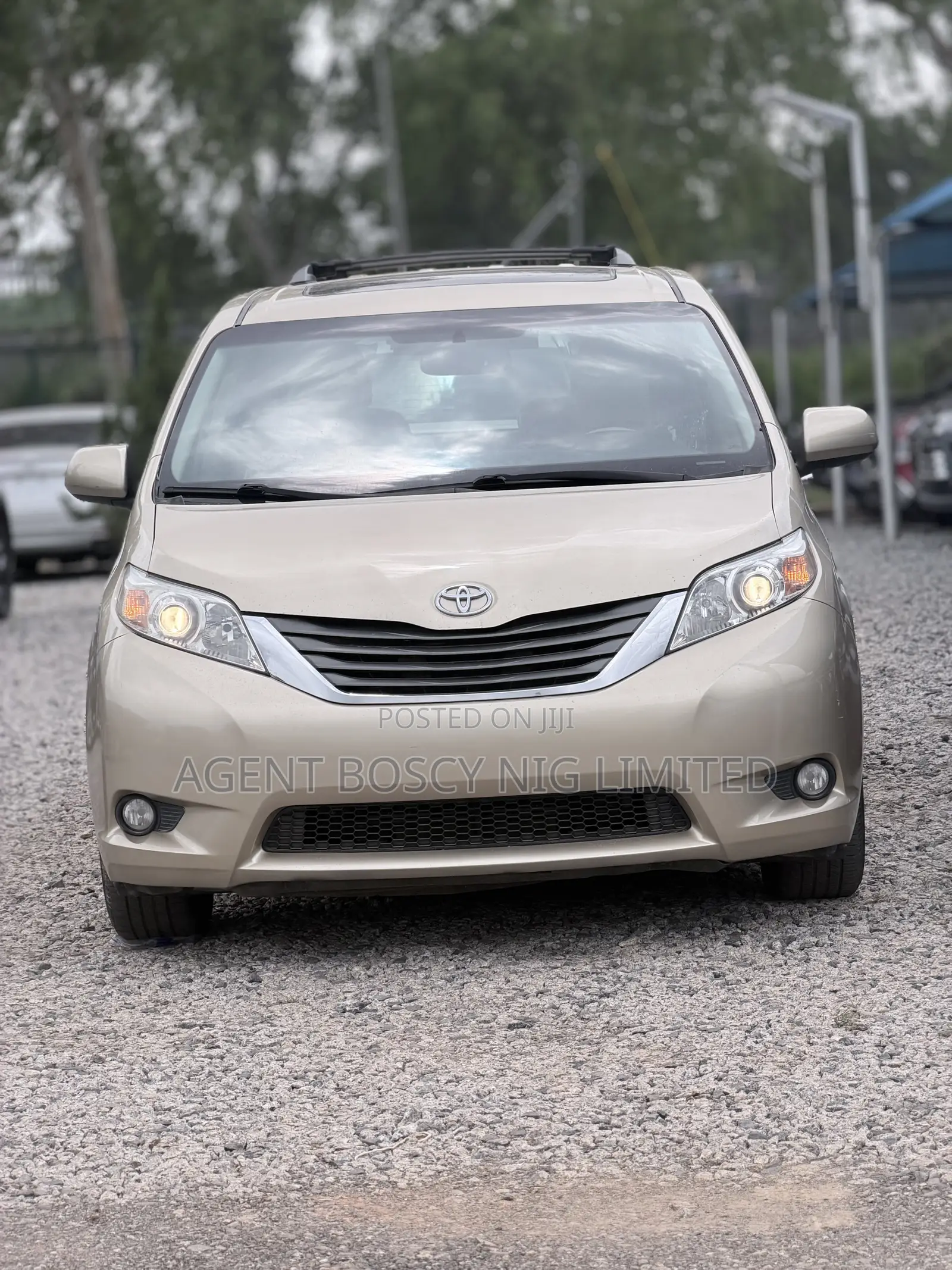 Toyota Sienna 2014 Gold