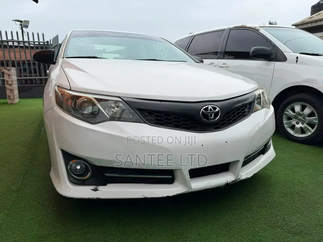 Toyota Camry 2012 White