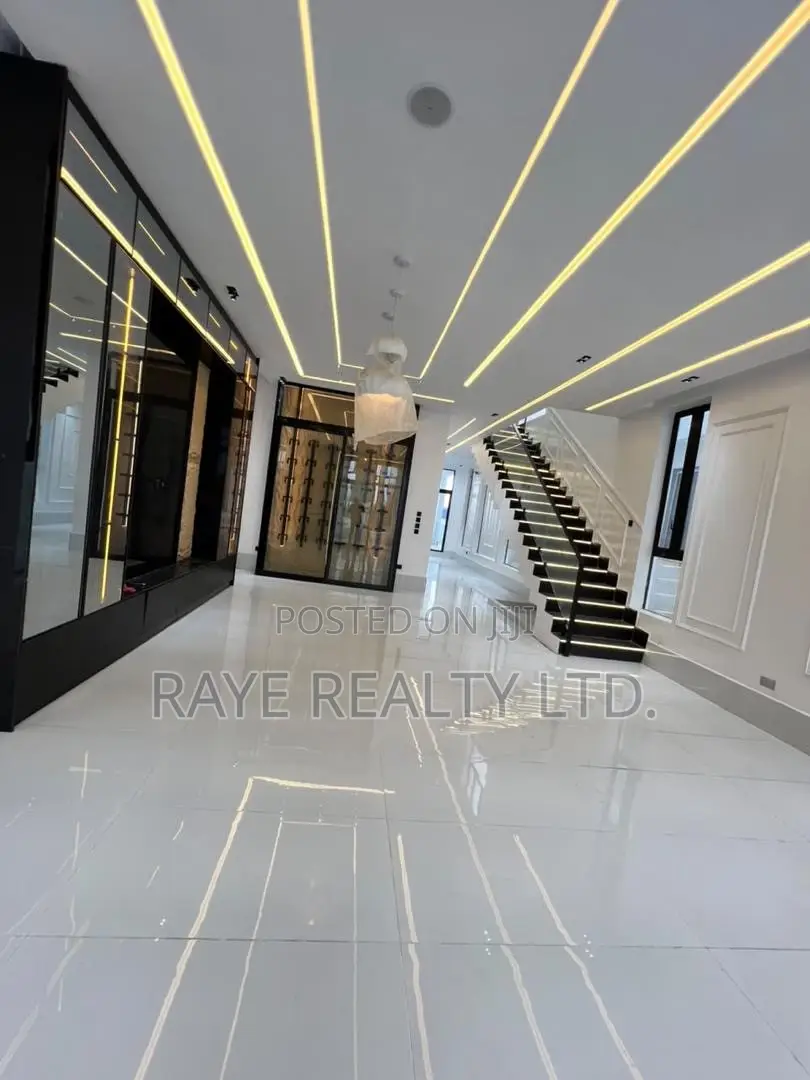 5bdrm Duplex in Ajah for sale