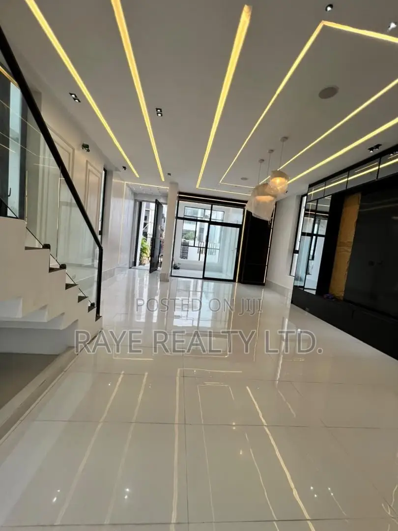 5bdrm Duplex in Ajah for sale