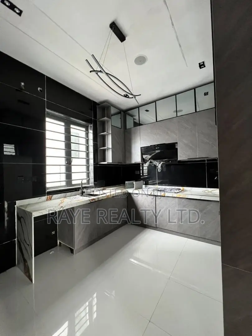4bdrm Duplex in Ajah for sale