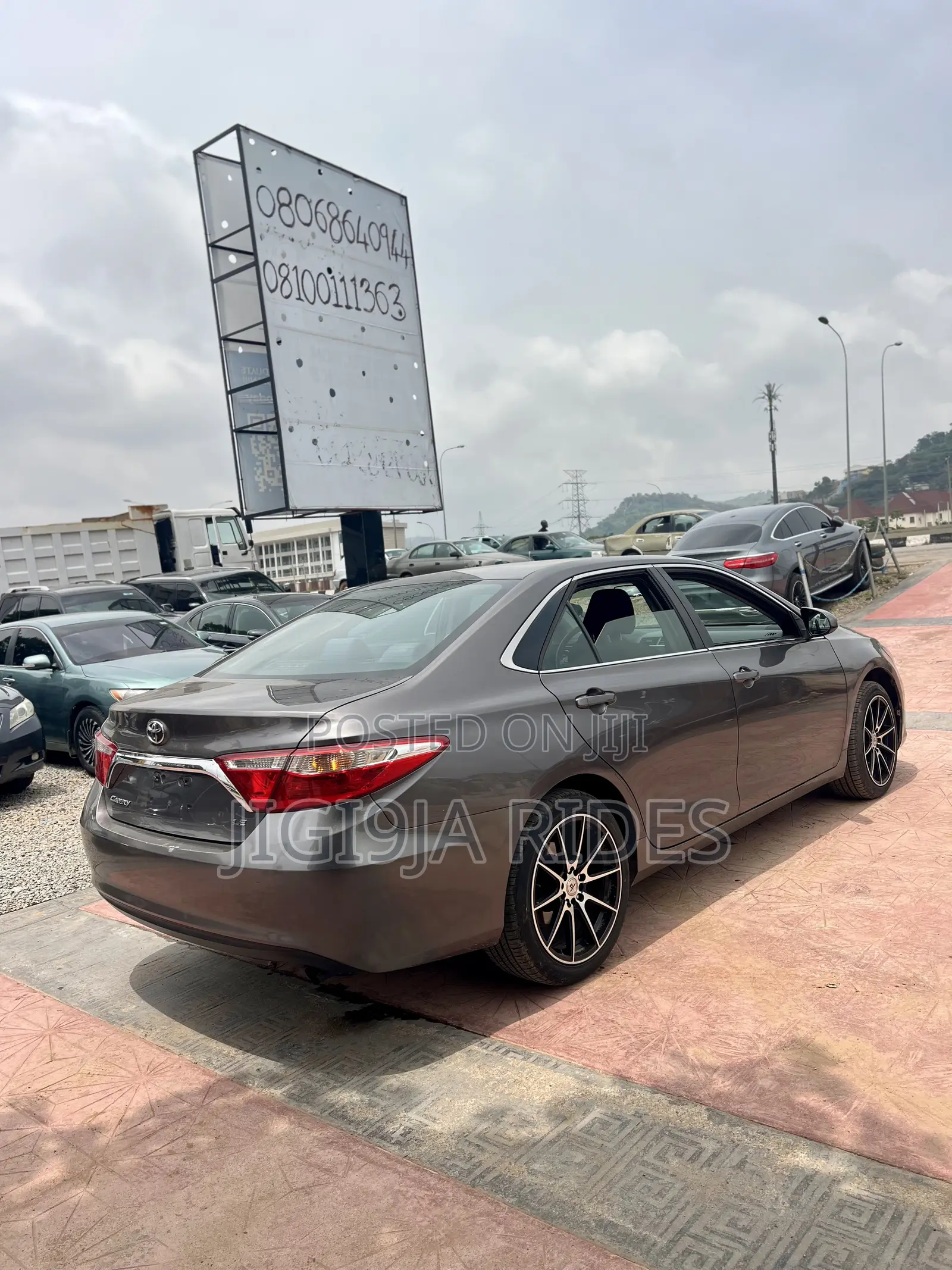Toyota Camry 2016 Gray