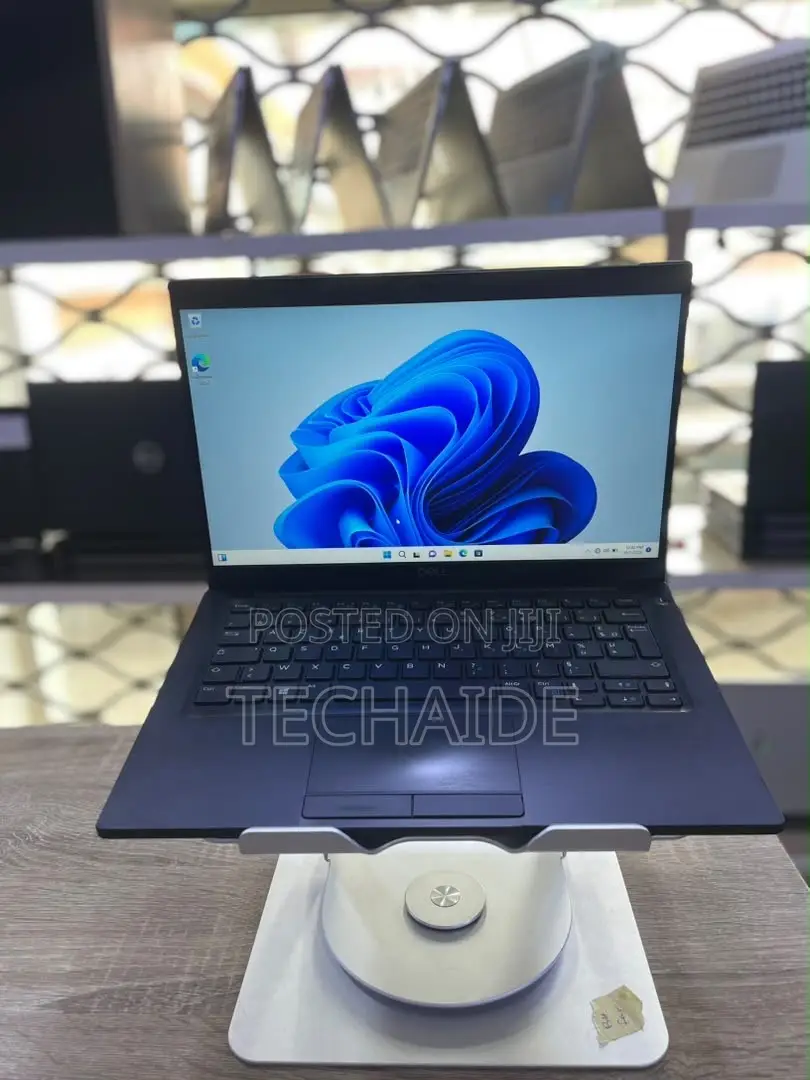 Laptop Dell Latitude 7390 8GB Intel Core i7 SSD 256GB