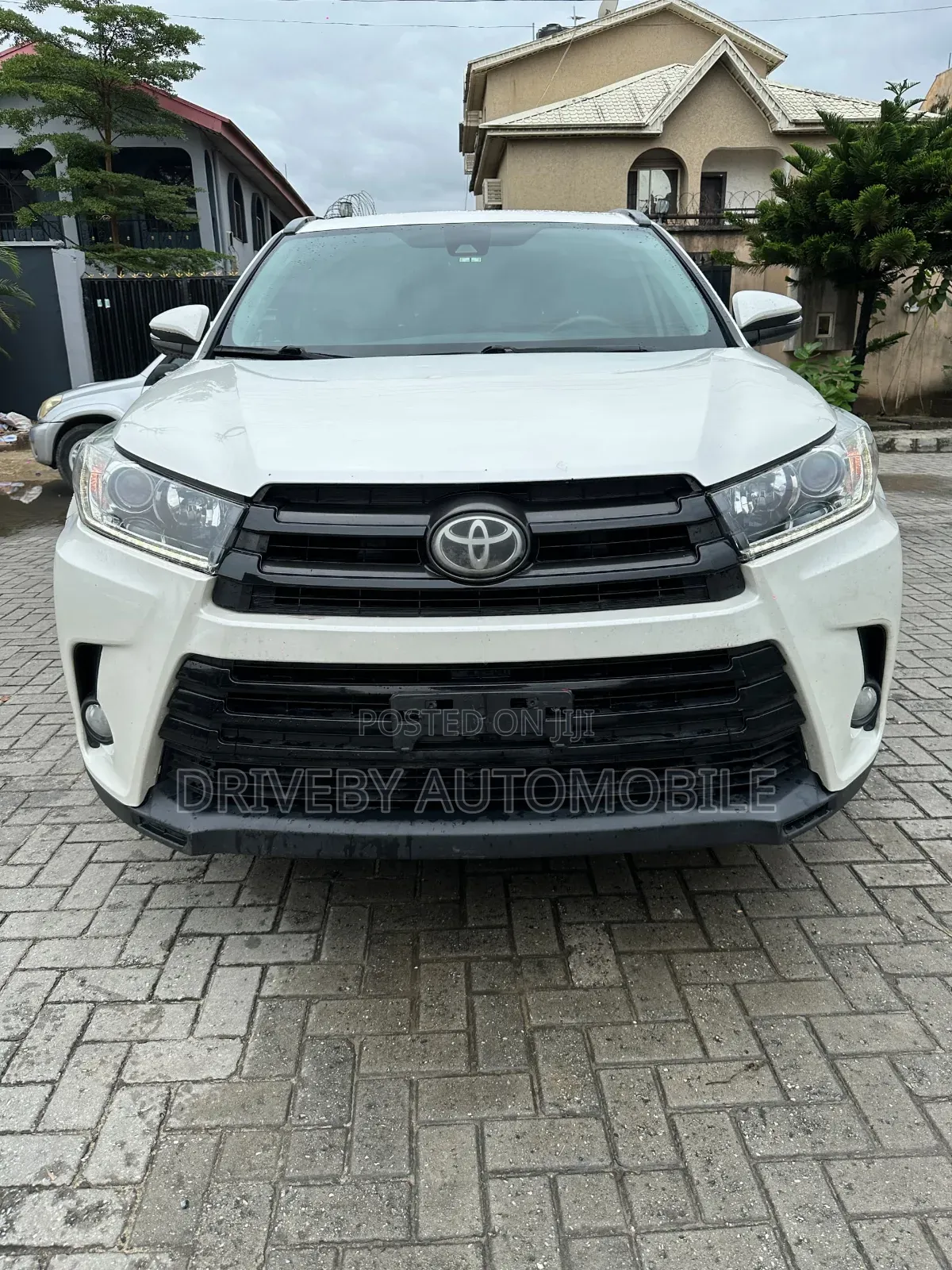 Toyota Highlander SE 4x4 V6 (3.5L 6cyl 8A) 2017 White