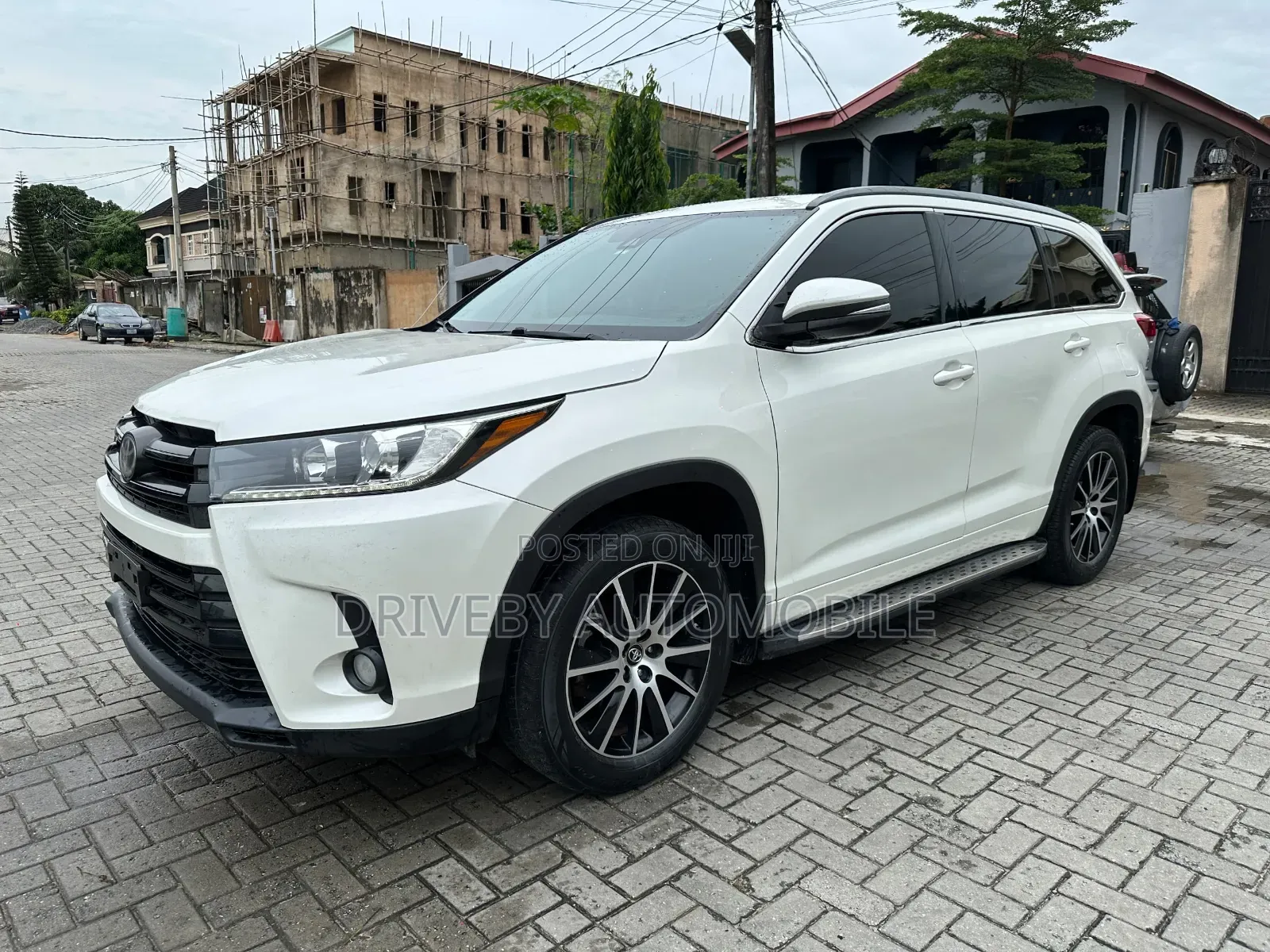 Toyota Highlander SE 4x4 V6 (3.5L 6cyl 8A) 2017 White