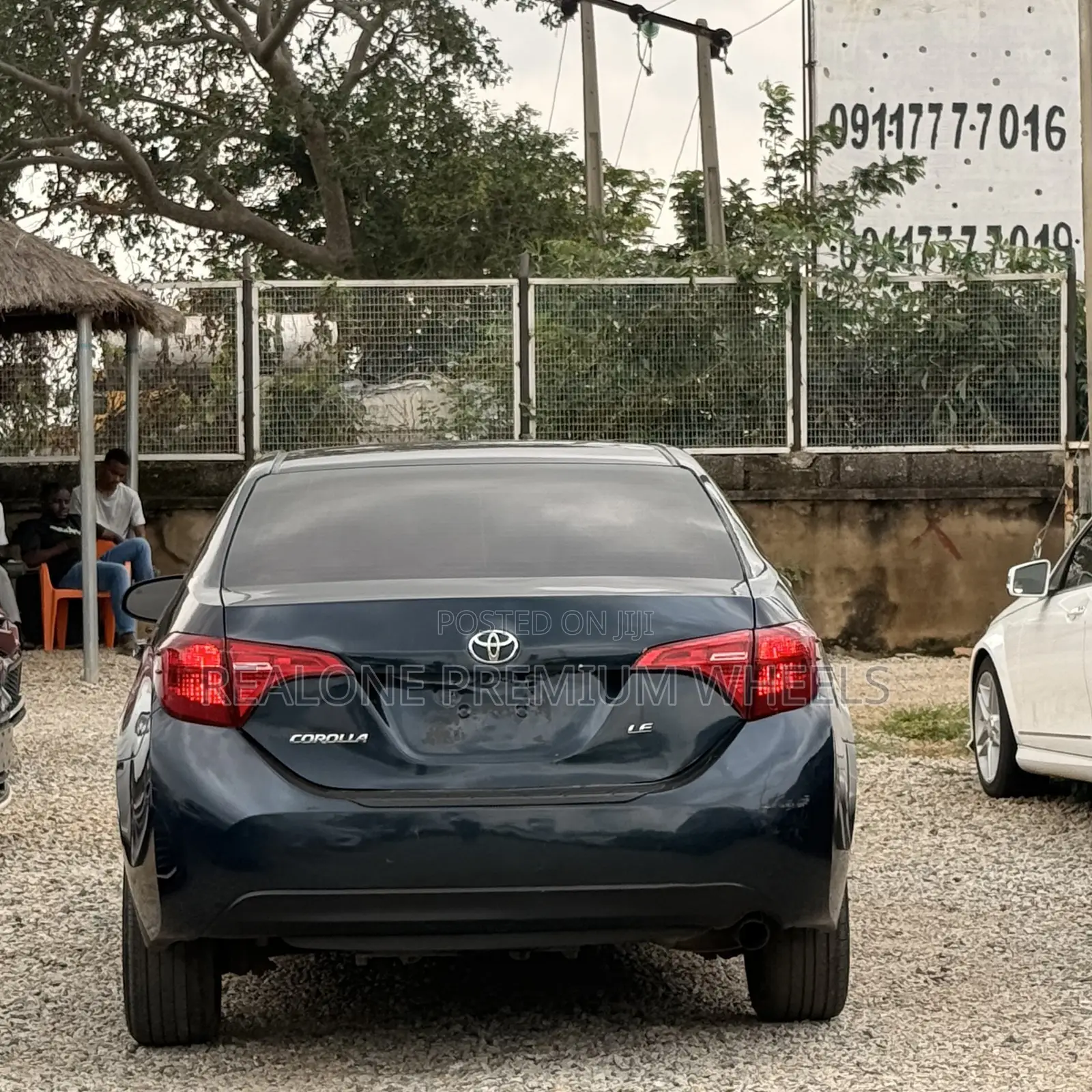 Toyota Corolla LE (1.8L 4cyl 2A) 2019 Blue