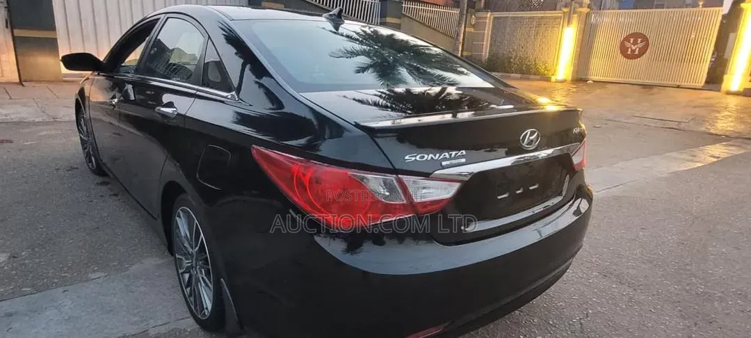Hyundai Sonata Limited Sedan FWD (2.4L 4cyl 6A) 2013 Black