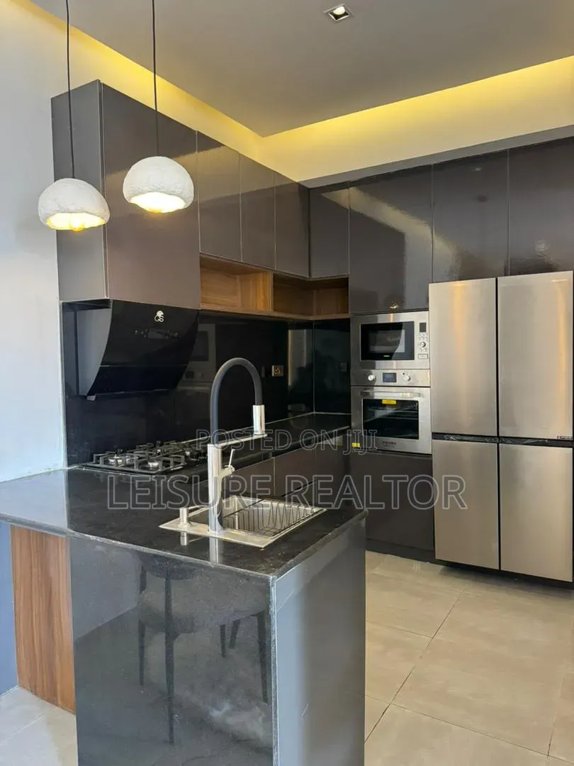 3bdrm Apartment in Bay 3, Ikate-Elegushi for sale