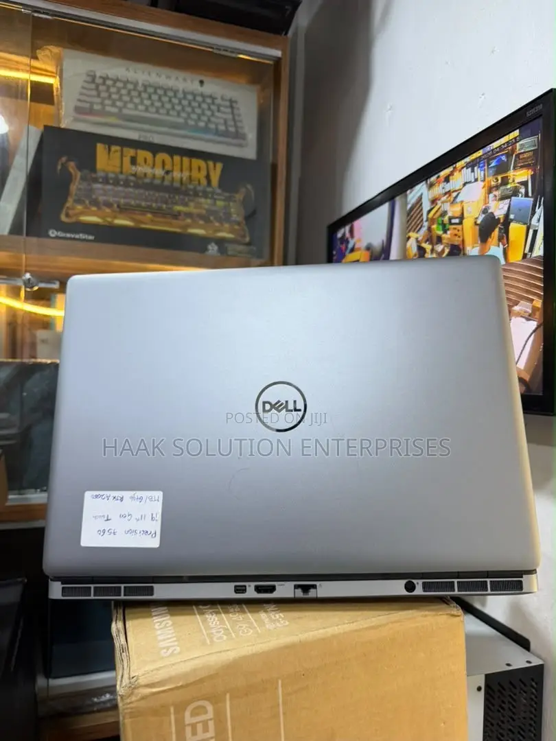 Laptop Dell Precision 7560 64GB Intel Core i9 SSD 1T
