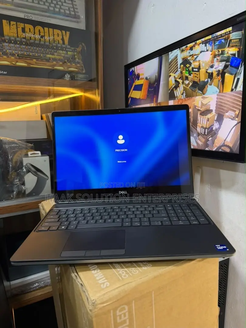 Laptop Dell Precision 7560 64GB Intel Core i9 SSD 1T