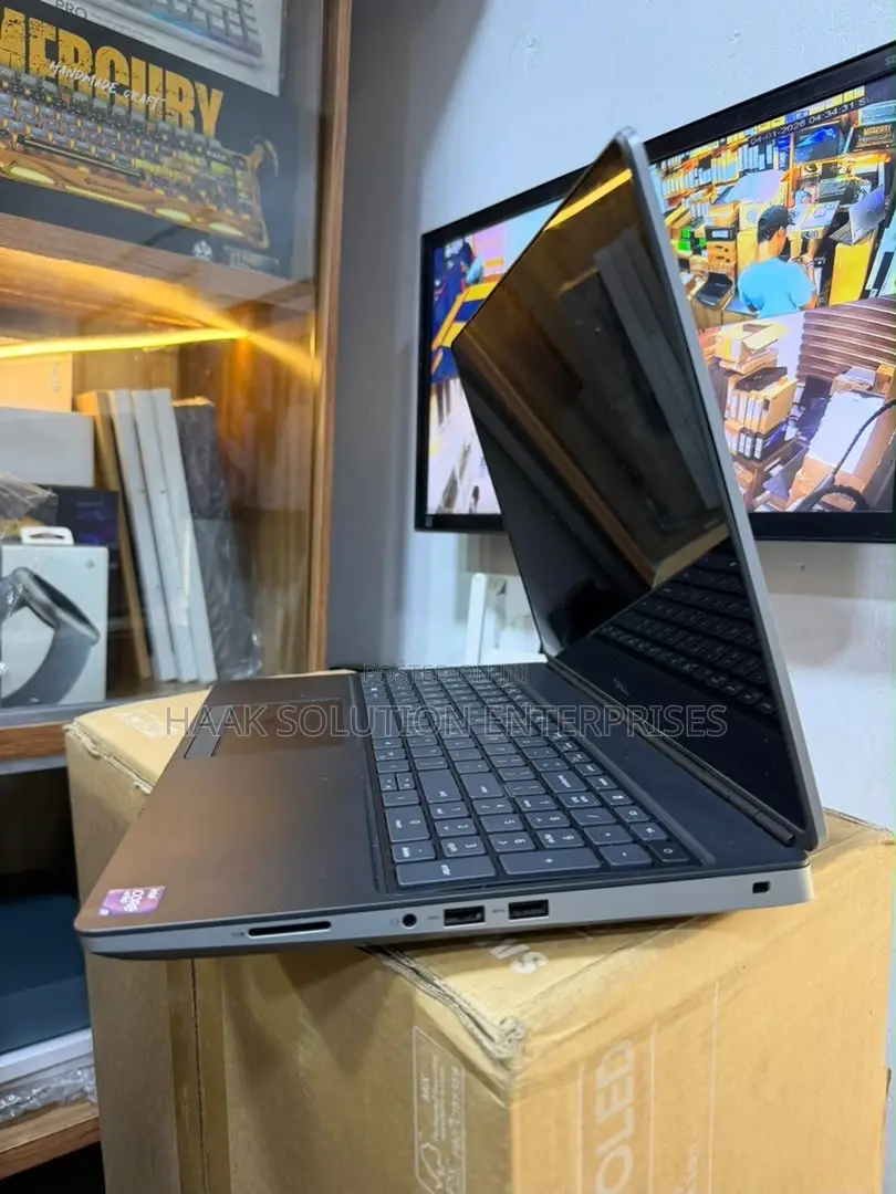 Laptop Dell Precision 7560 64GB Intel Core i9 SSD 1T