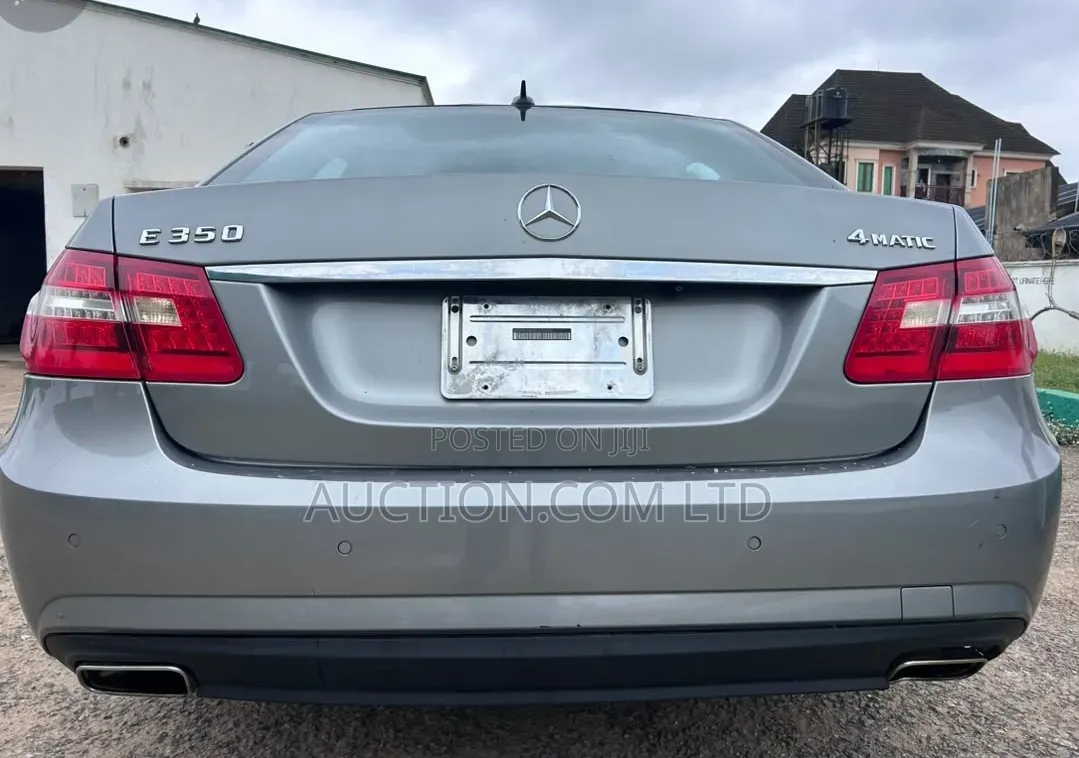 Mercedes-Benz E350 Base 4Matic Sedan AWD (3.5L 6cyl 7A) 2010 Gray