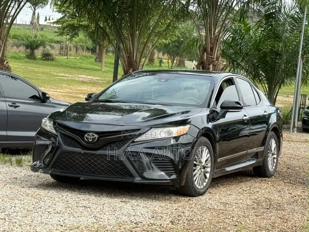 Toyota Camry 2018 Black