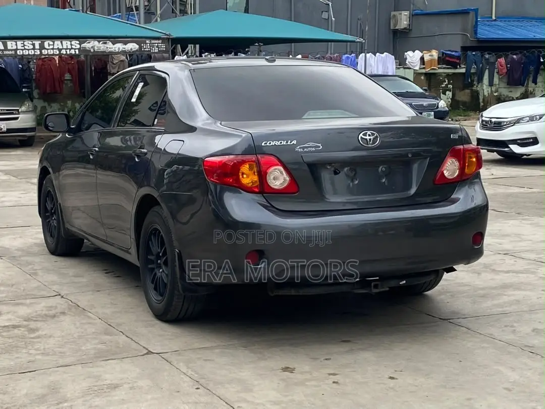 Toyota Corolla 2009 Gray