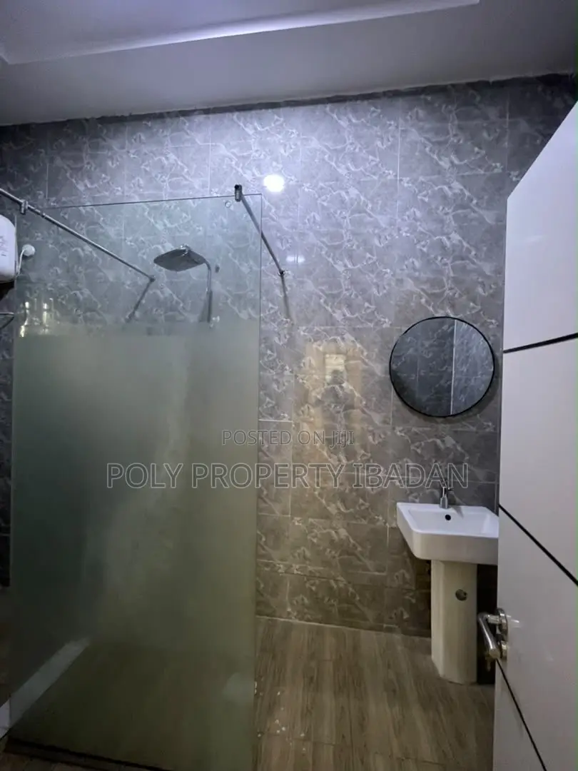 3bdrm Duplex in Kolapo Ishola, Akobo for rent