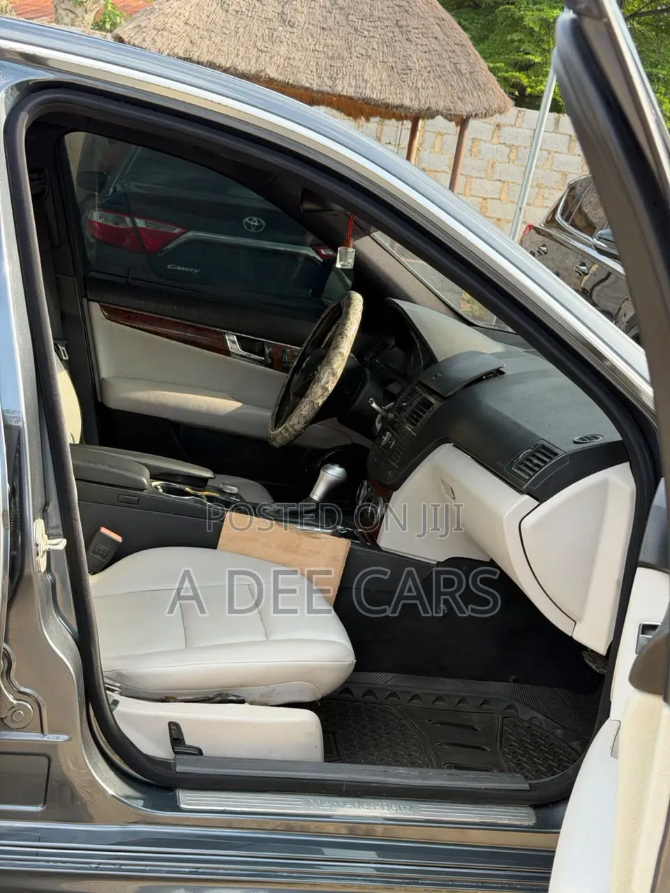 Mercedes-Benz C300 2010 Silver