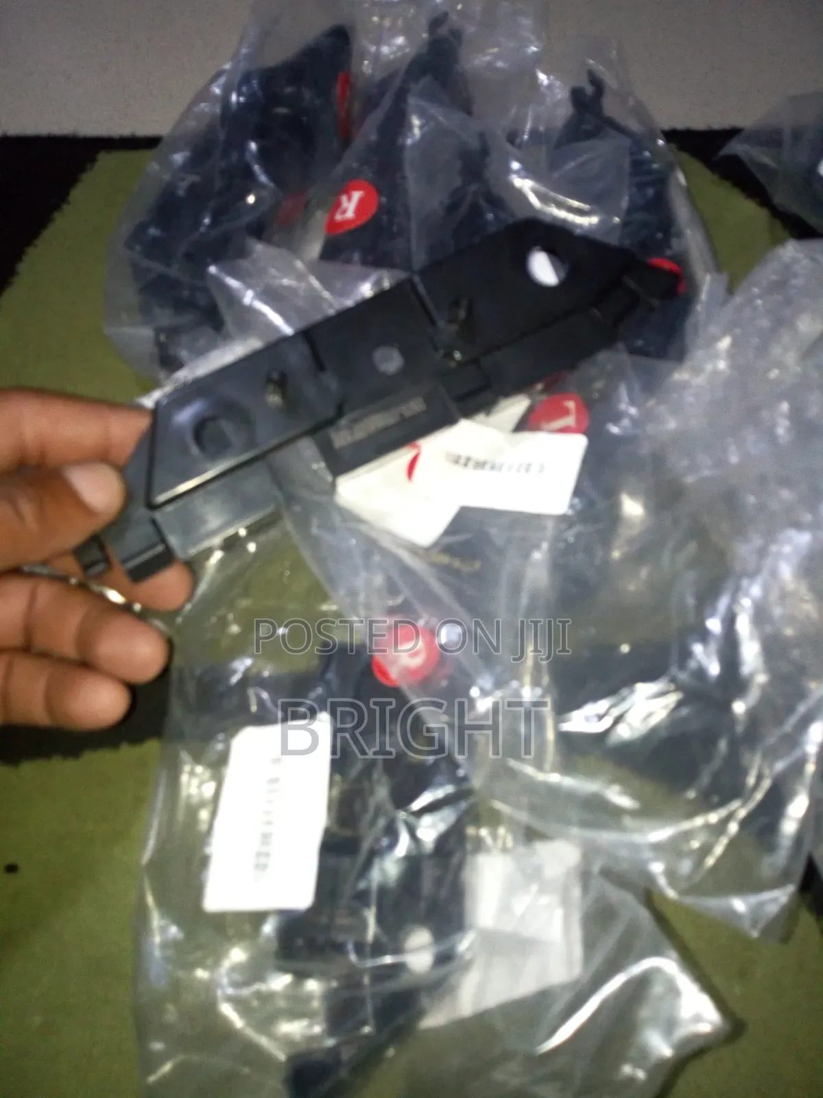 Bumper Clips Ford Fusion 013