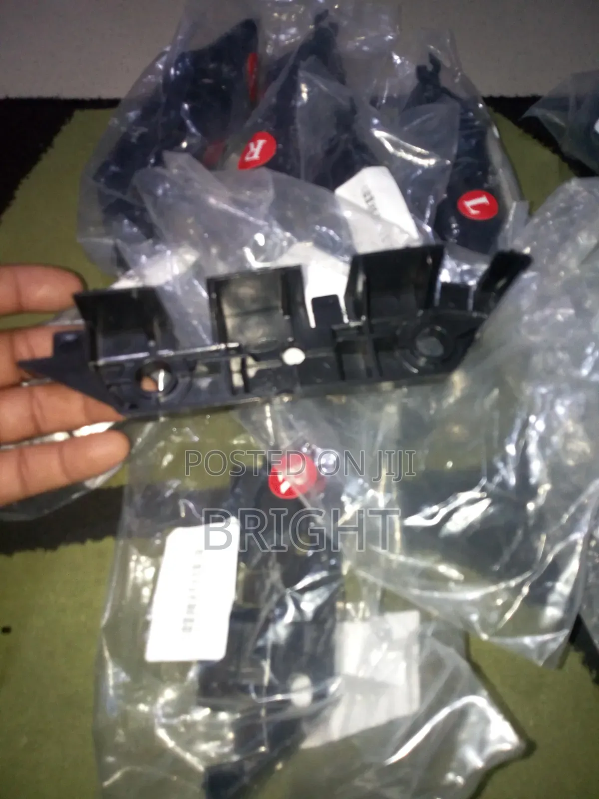 Bumper Clips Ford Fusion 013