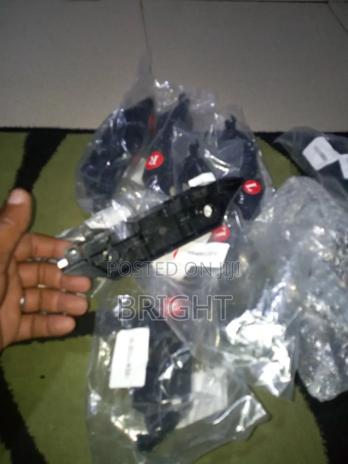Bumper Clips Ford Fusion 013