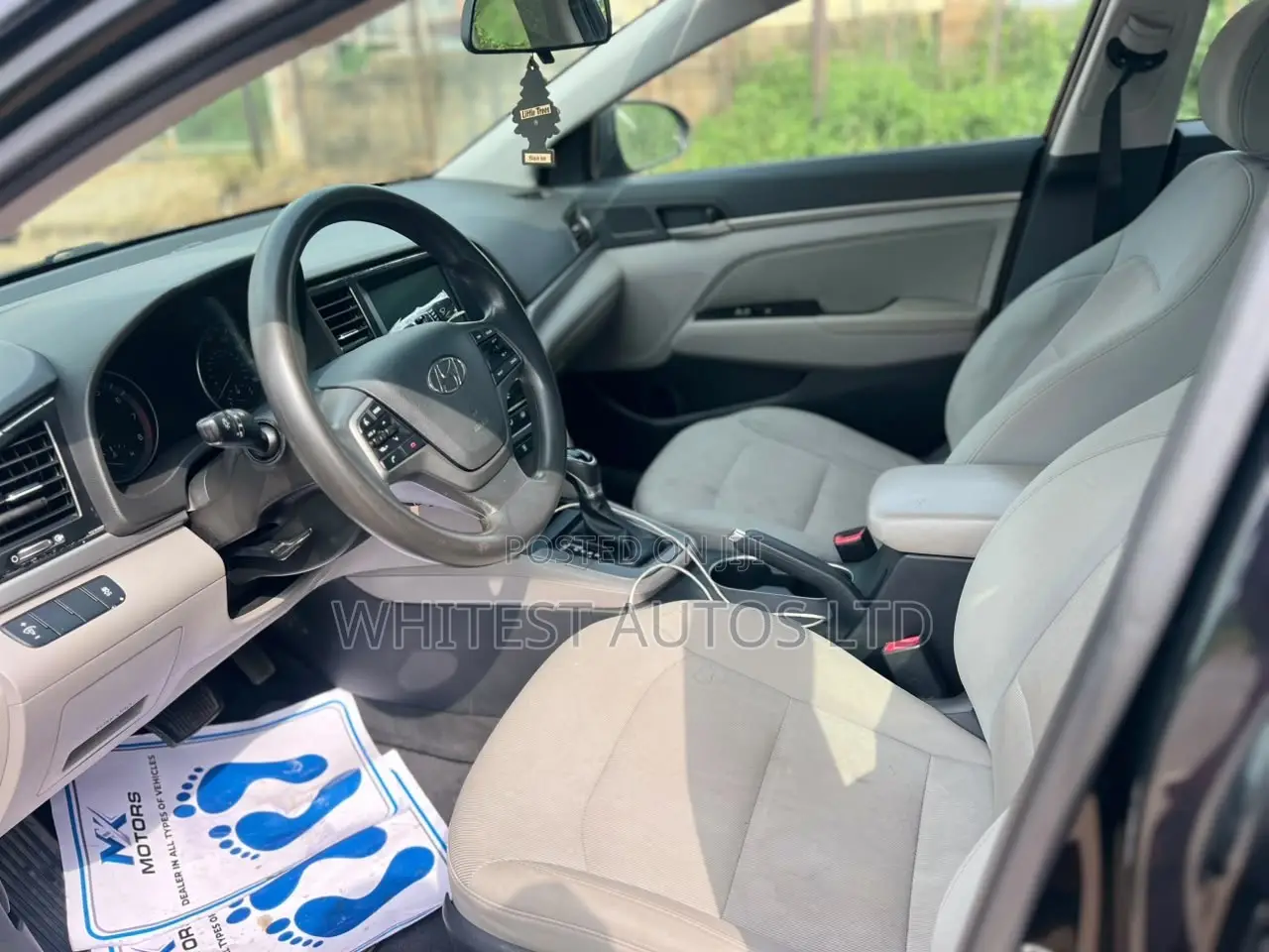 Hyundai Elantra SE Sedan FWD (2.0L 4cyl 6M) 2017 Black