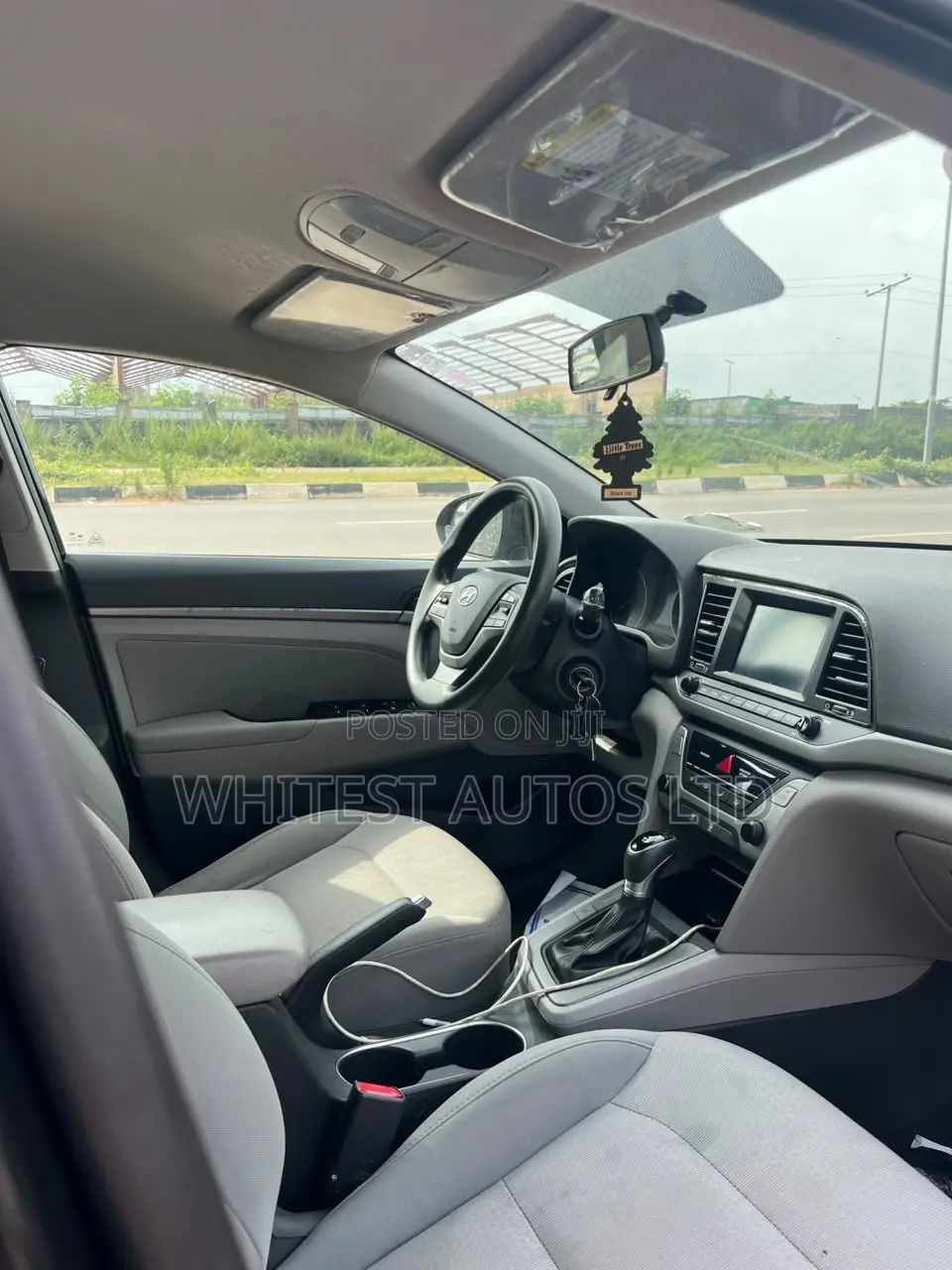 Hyundai Elantra SE Sedan FWD (2.0L 4cyl 6M) 2017 Black