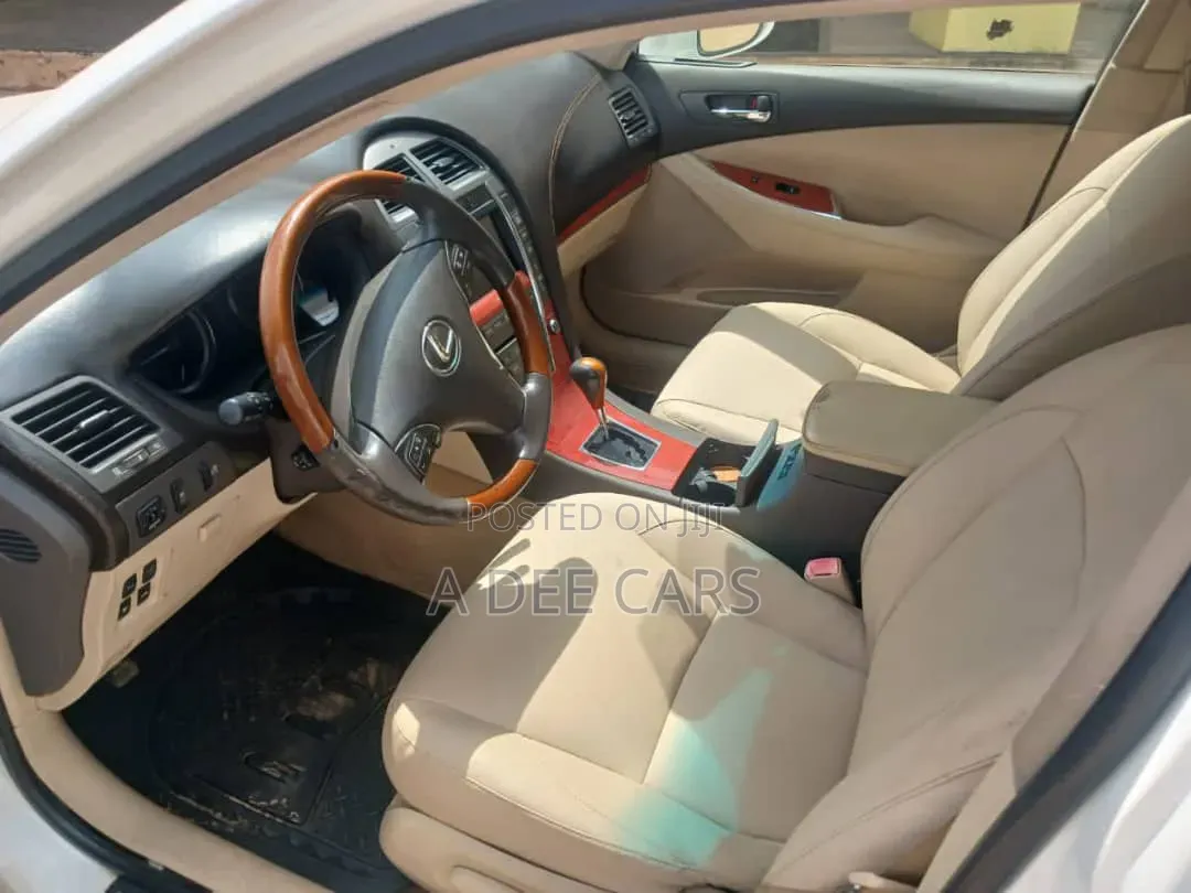 Lexus ES 2012 White