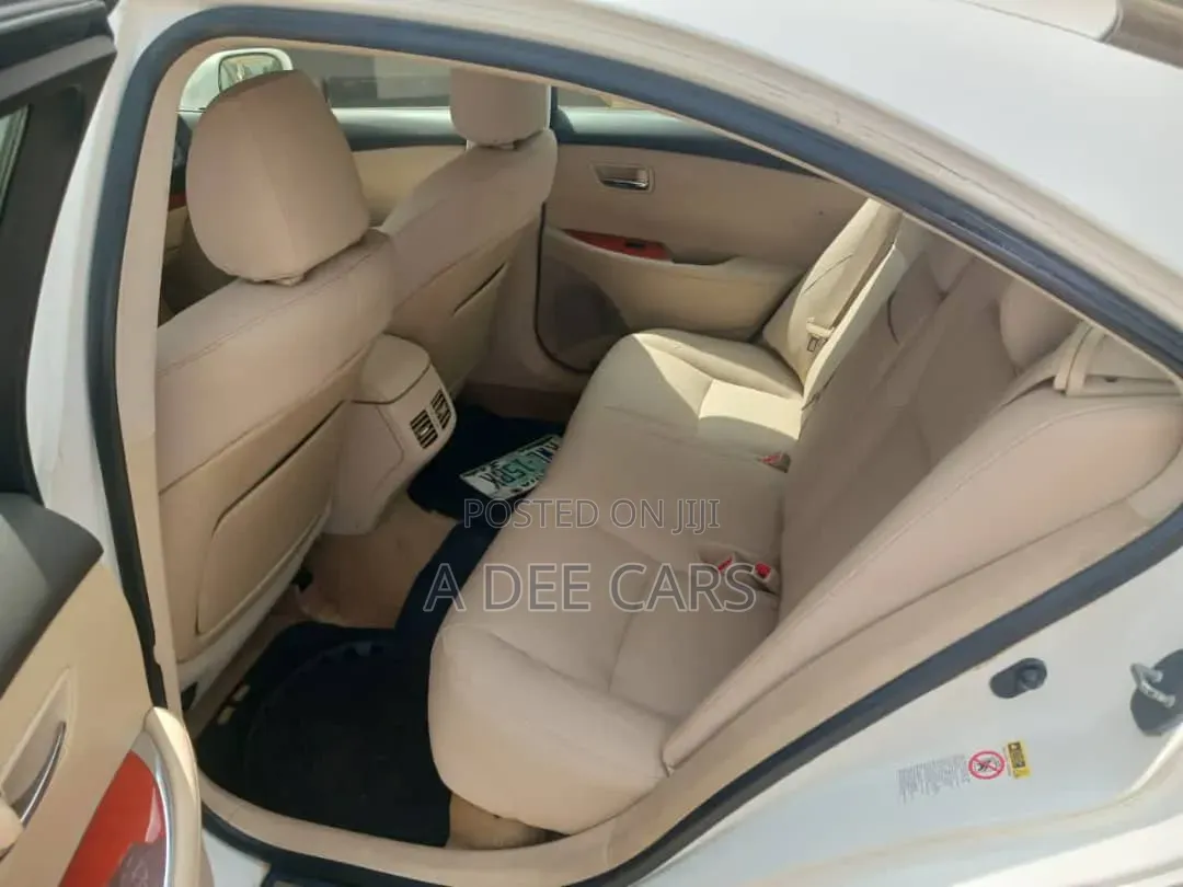 Lexus ES 2012 White