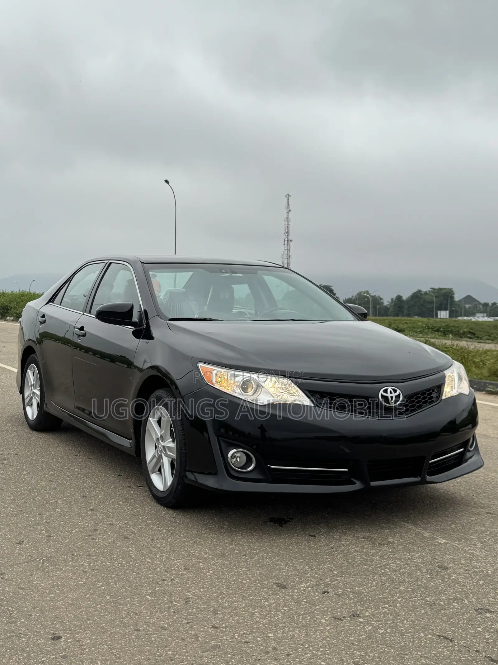 Toyota Camry SE 4dr Sedan (2.5L 4cyl 6A) 2014 Black