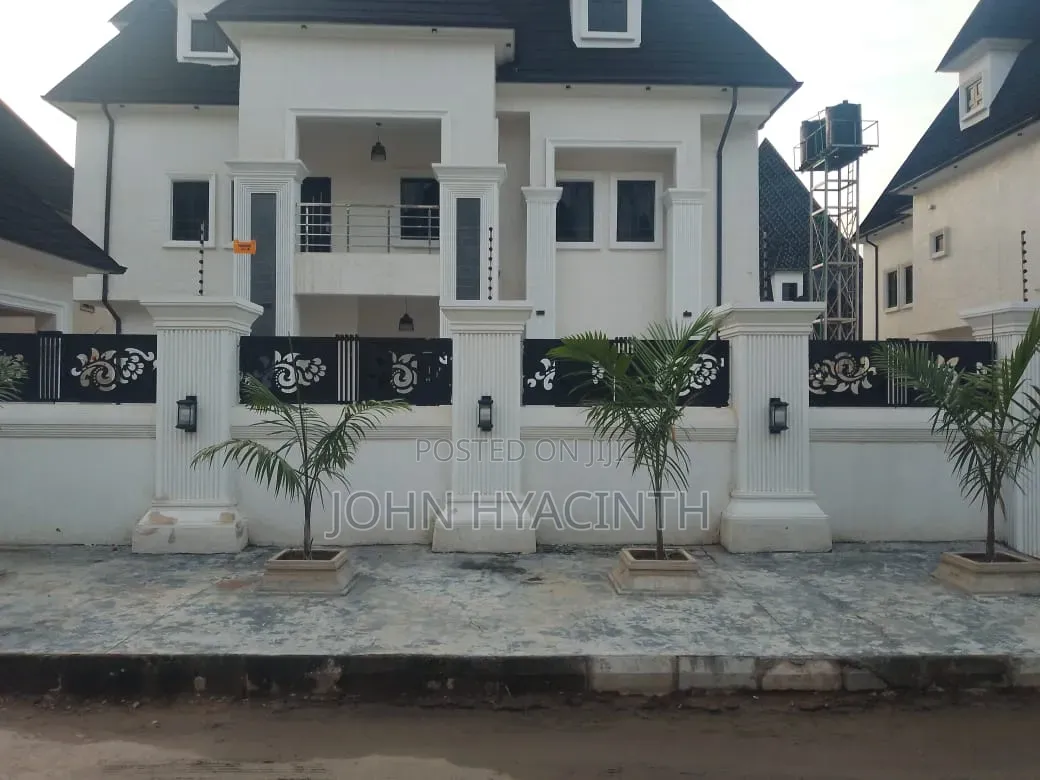 4bdrm House in Justice Estates, Bunkoro for sale
