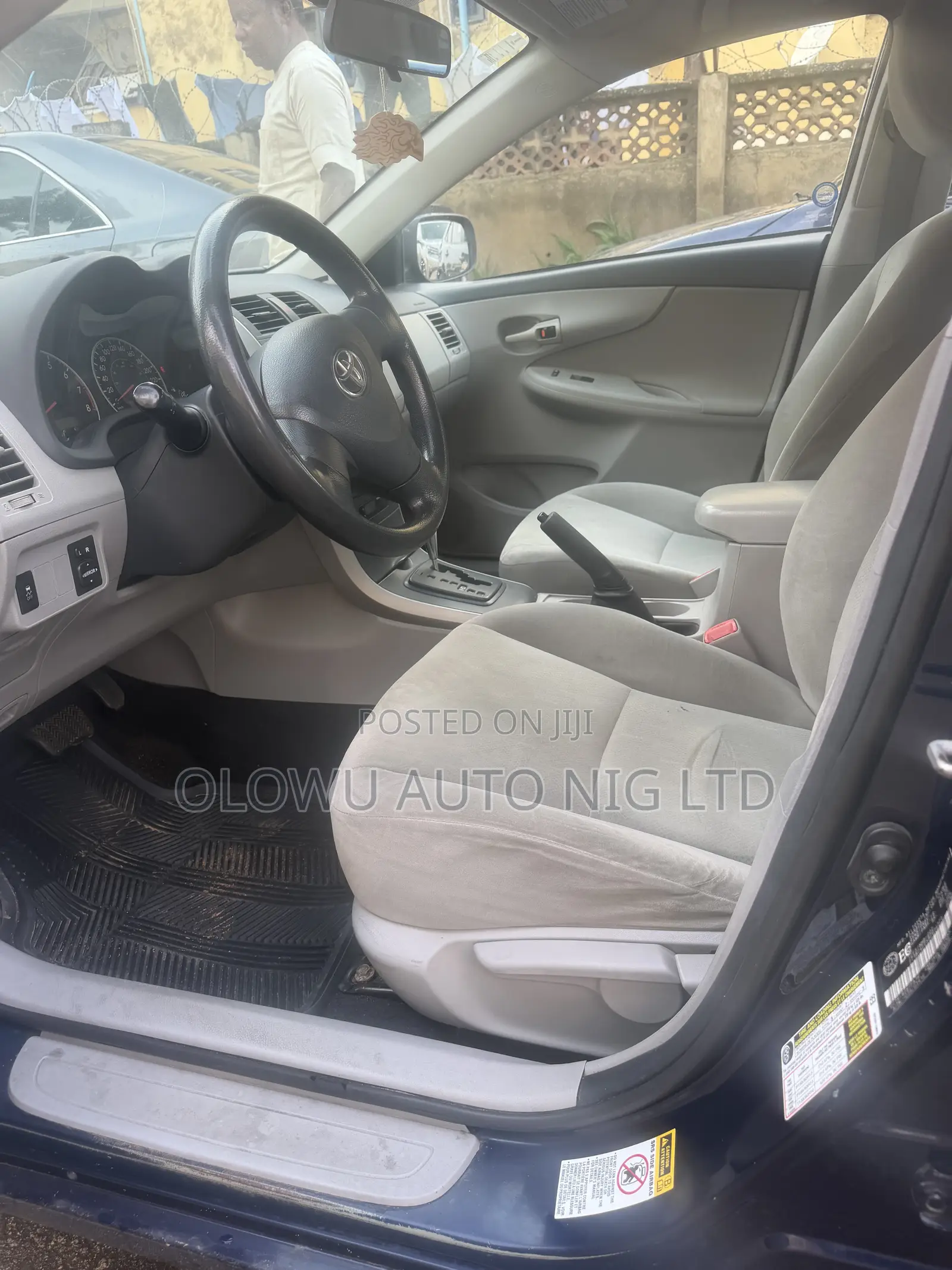 Toyota Corolla LE 4dr Sedan (1.8L 4cyl 4A) 2011 Blue