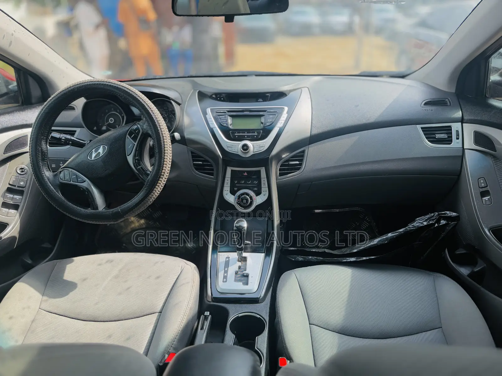 Hyundai Elantra Limited Sedan FWD (1.8L 4cyl 6A) 2013 Red