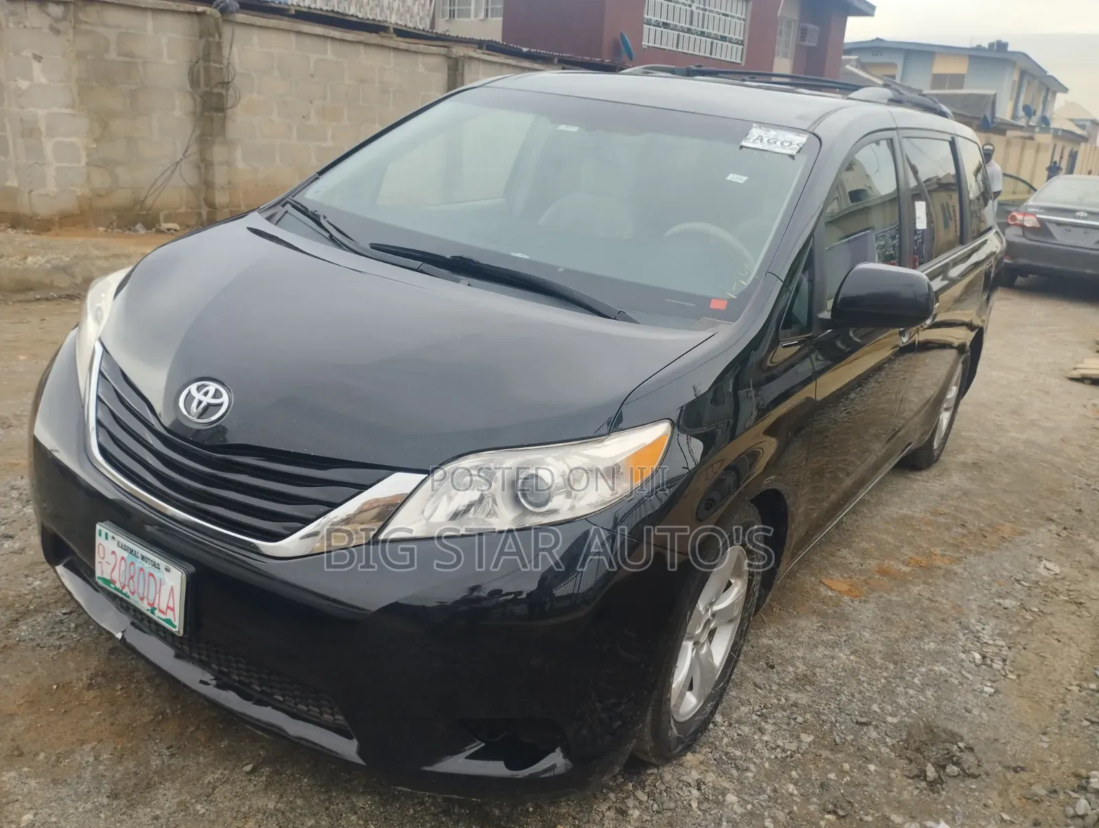 Toyota Sienna LE 7-Passenger 4dr Minivan AWD (3.5L 6cyl 6A) 2014 Black