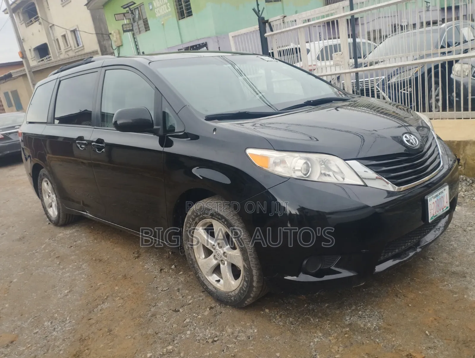 Toyota Sienna LE 7-Passenger 4dr Minivan AWD (3.5L 6cyl 6A) 2014 Black