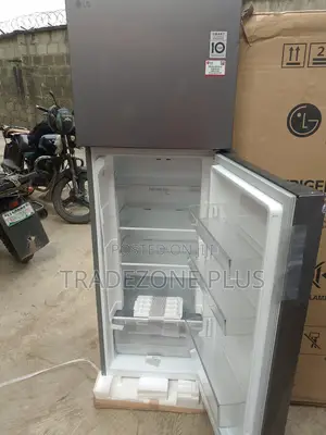 LG GL-B262PQKB Refrigerator for Modern Kitchen