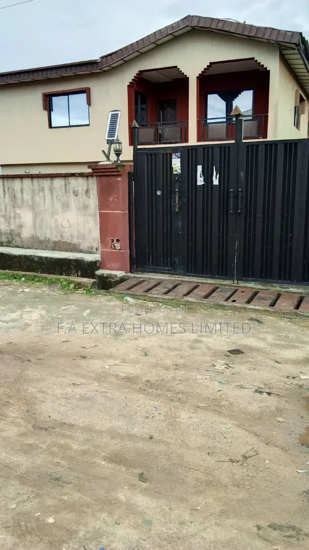 3bdrm Block of Flats in Agric for sale