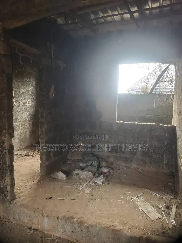 2bdrm Block of Flats in Oshimili North for sale