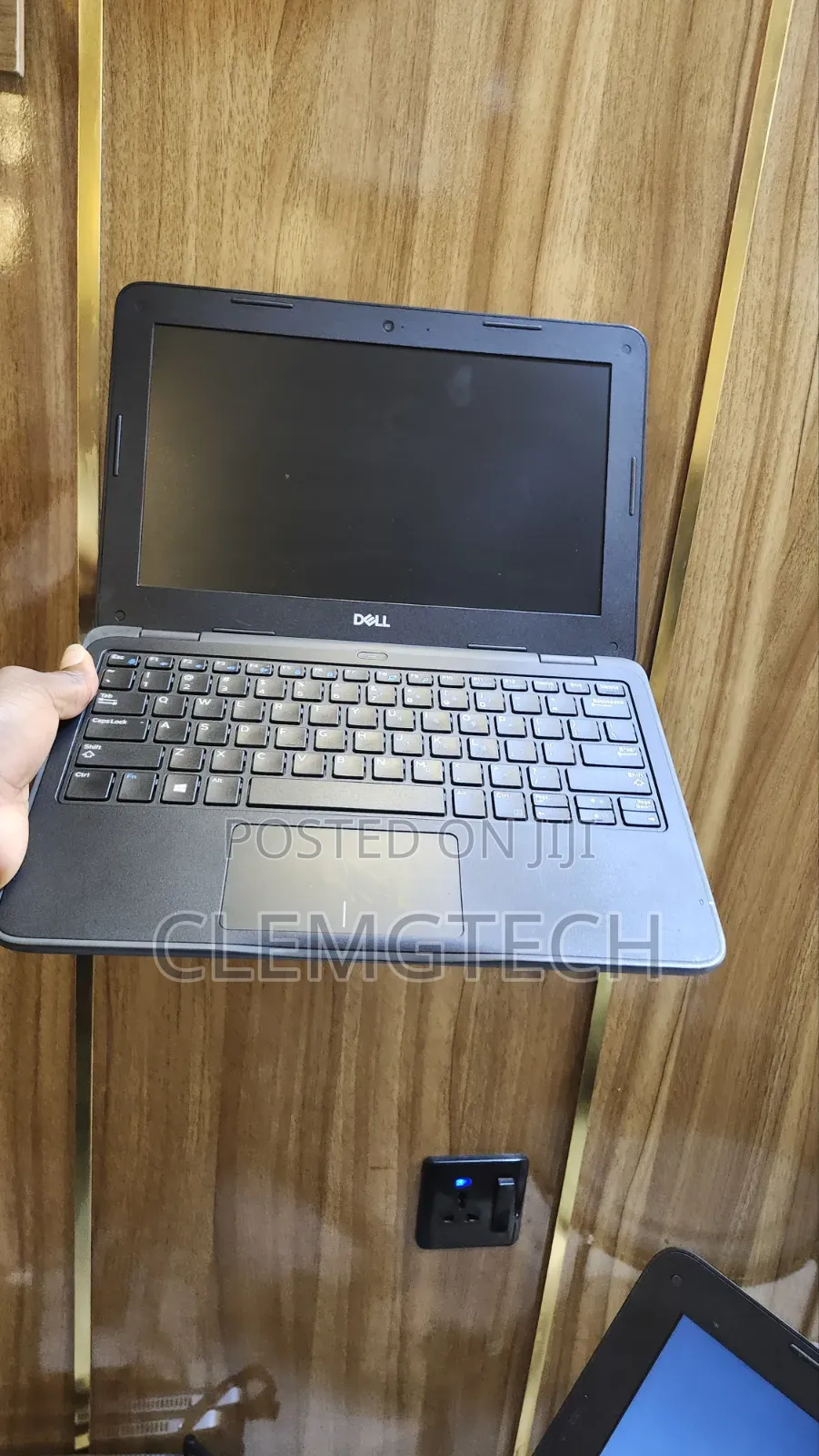 Laptop Dell Latitude 3190 8GB Intel SSD 128GB