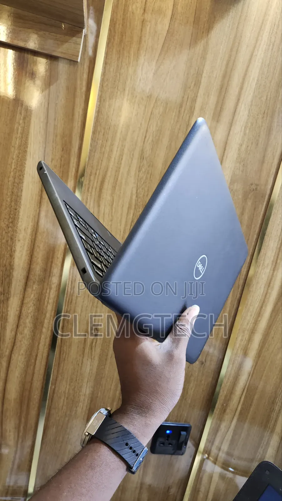 Laptop Dell Latitude 3190 8GB Intel SSD 128GB