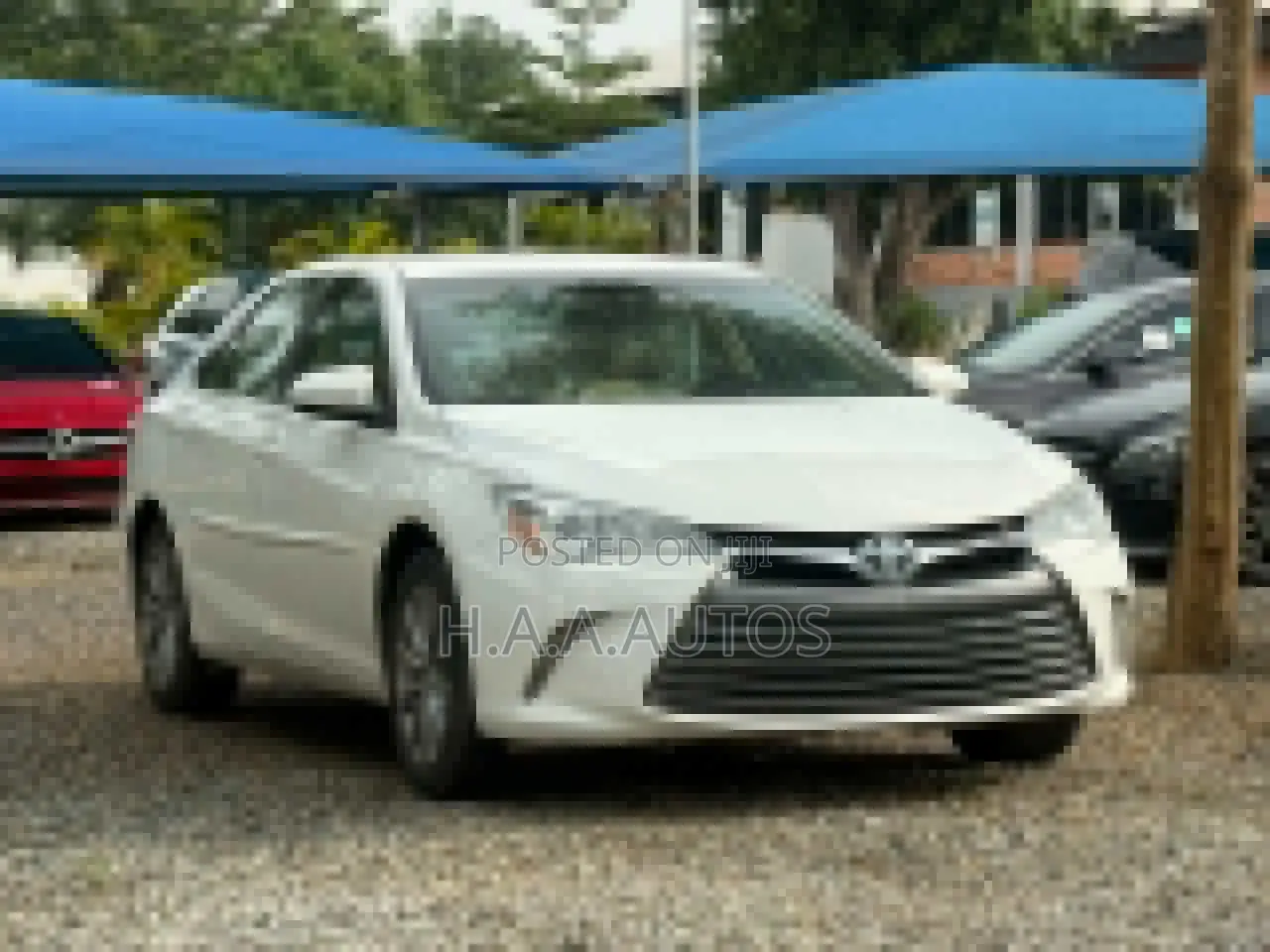 Toyota Camry XLE 4dr Sedan (2.5L 4cyl 6A) 2016 White
