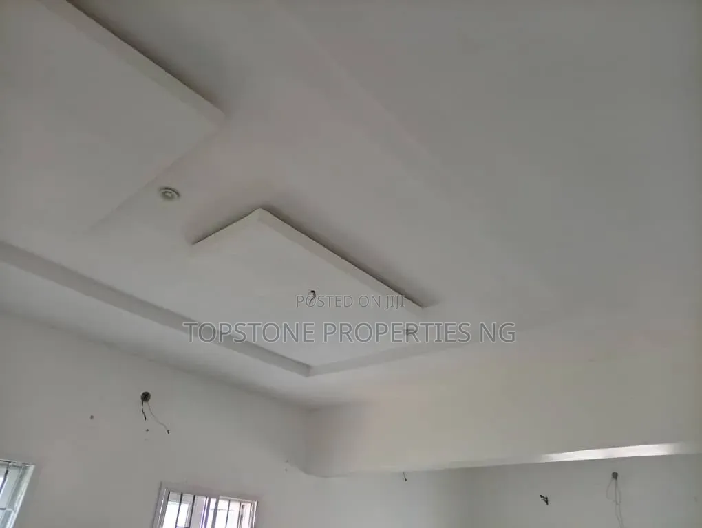 1bdrm Block of Flats in Topstone Properties, Uyo for rent
