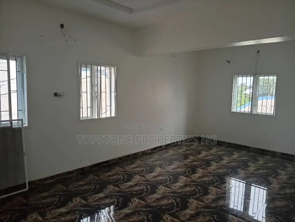 1bdrm Block of Flats in Topstone Properties, Uyo for rent