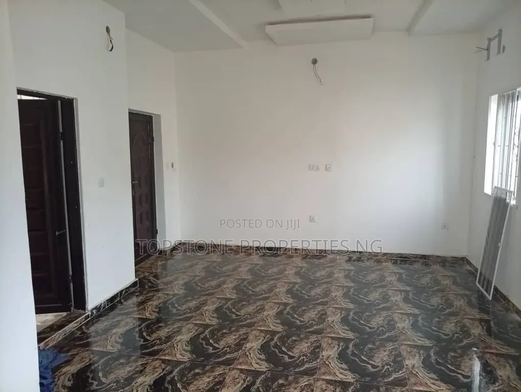 1bdrm Block of Flats in Topstone Properties, Uyo for rent