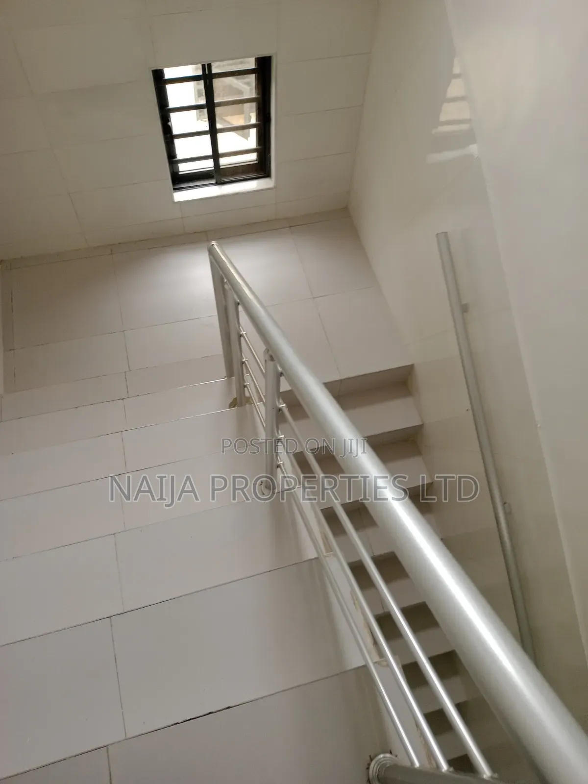 4bdrm Townhouse / Terrace in Mini Court, Sangotedo for rent