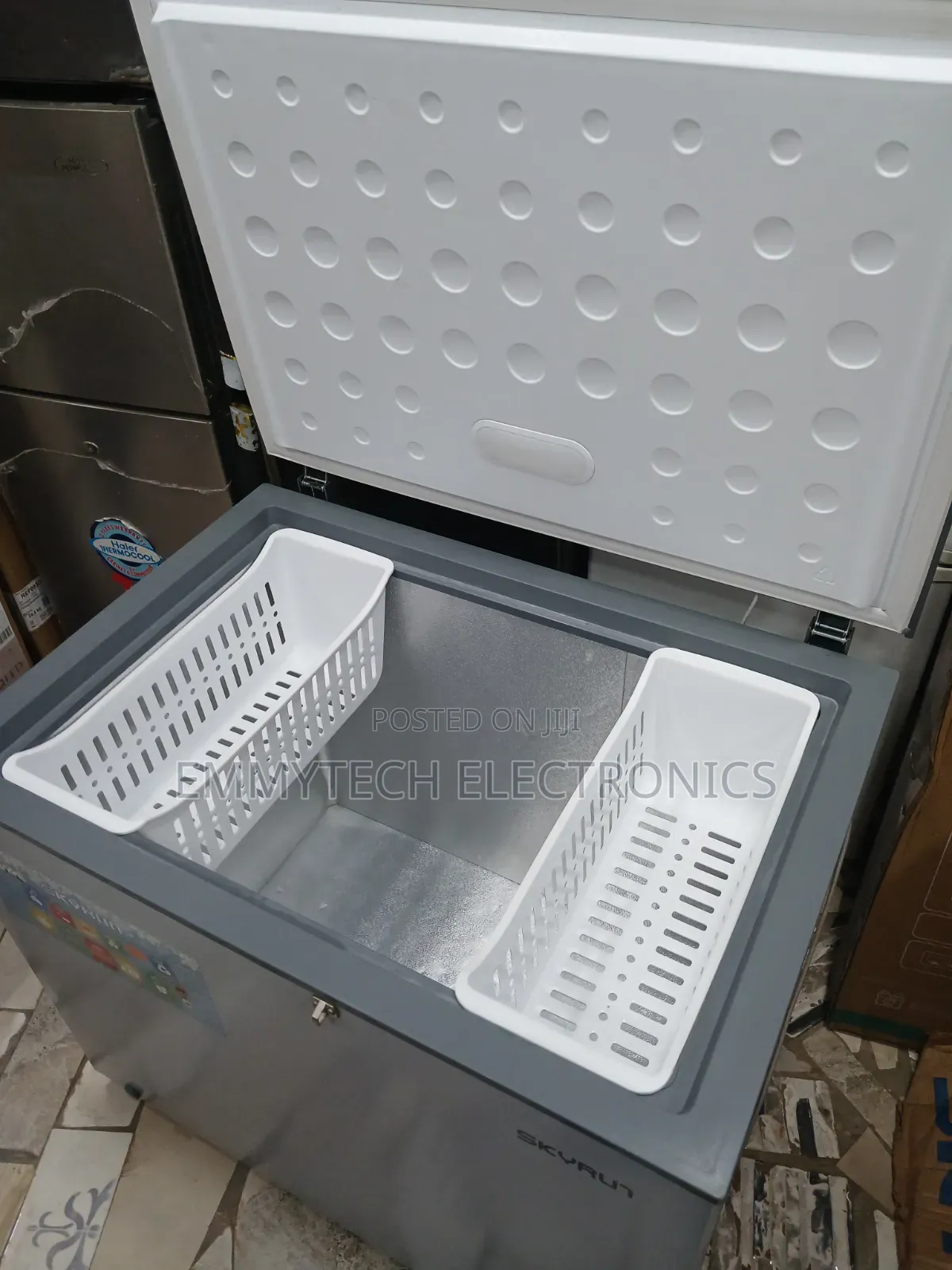 Skyrun Deep Freezer 260Ltrs