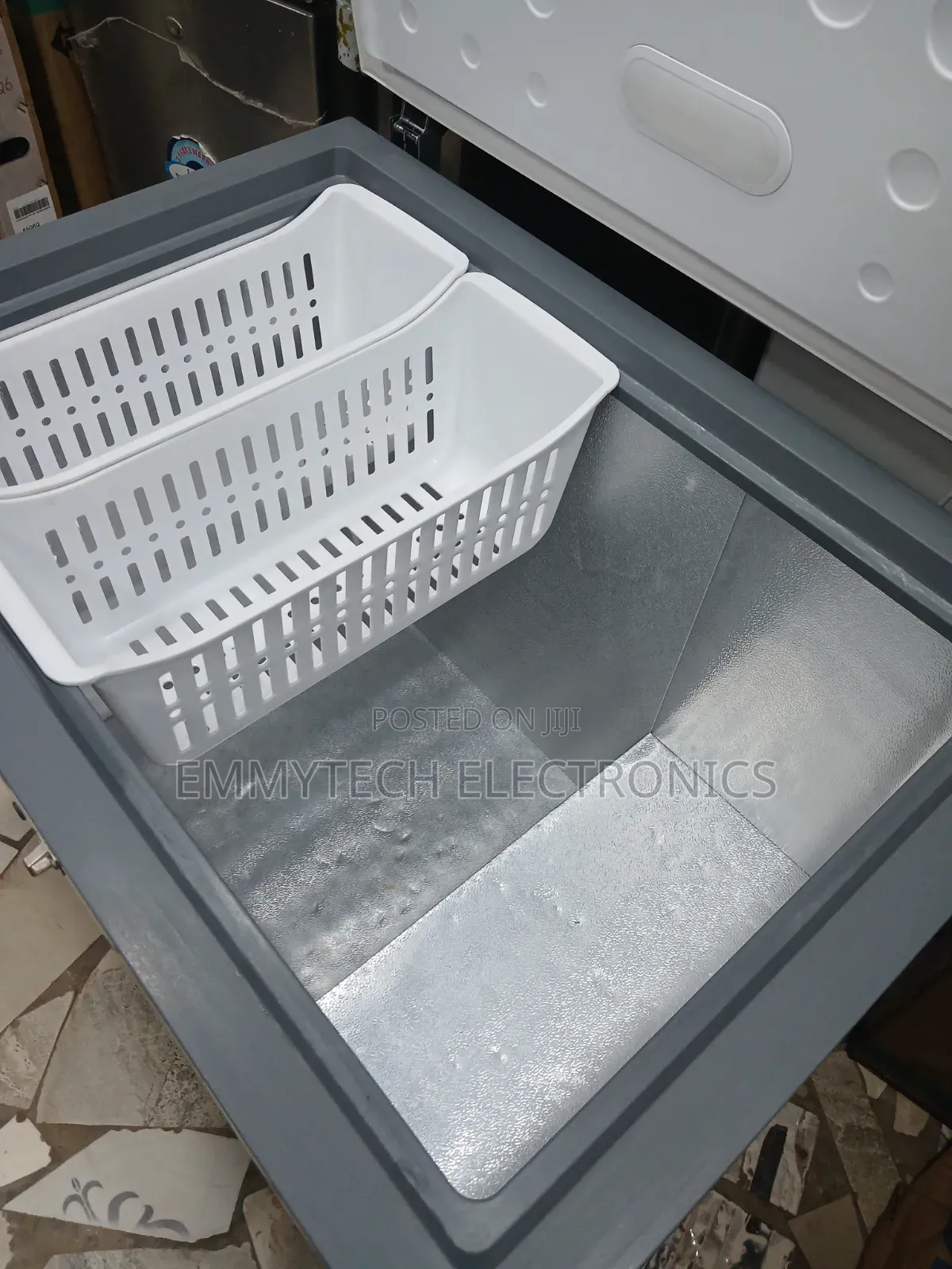 Skyrun Deep Freezer 260Ltrs
