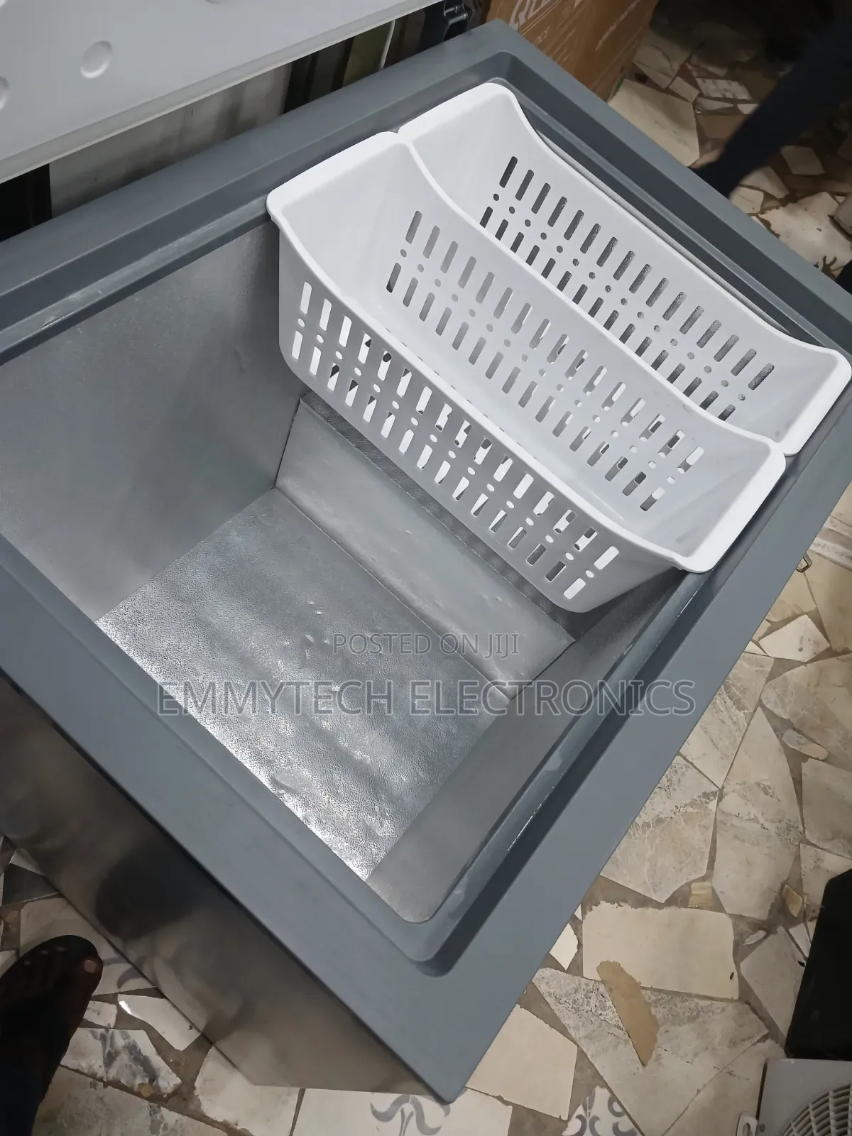 Skyrun Deep Freezer 260Ltrs