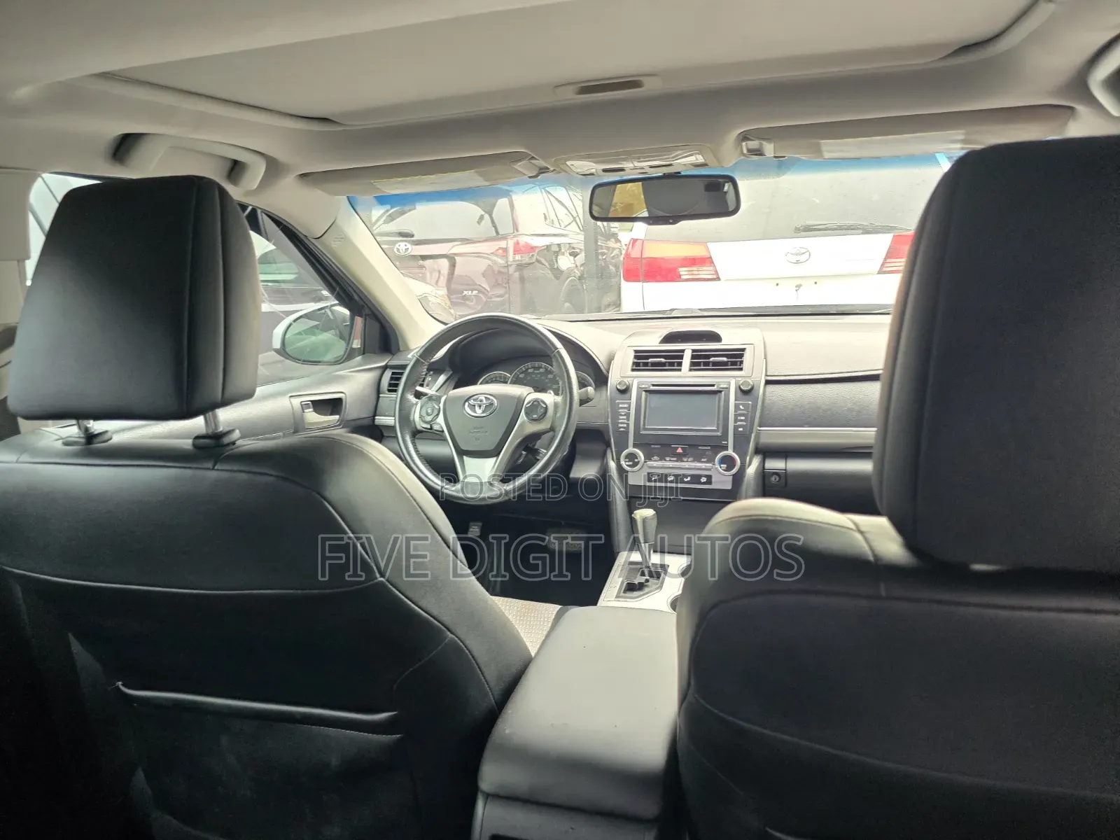 Toyota Camry SE 4dr Sedan (2.5L 4cyl 6A) 2012 Silver